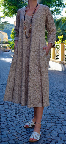 Geum, Linen A-Line dress with pockets